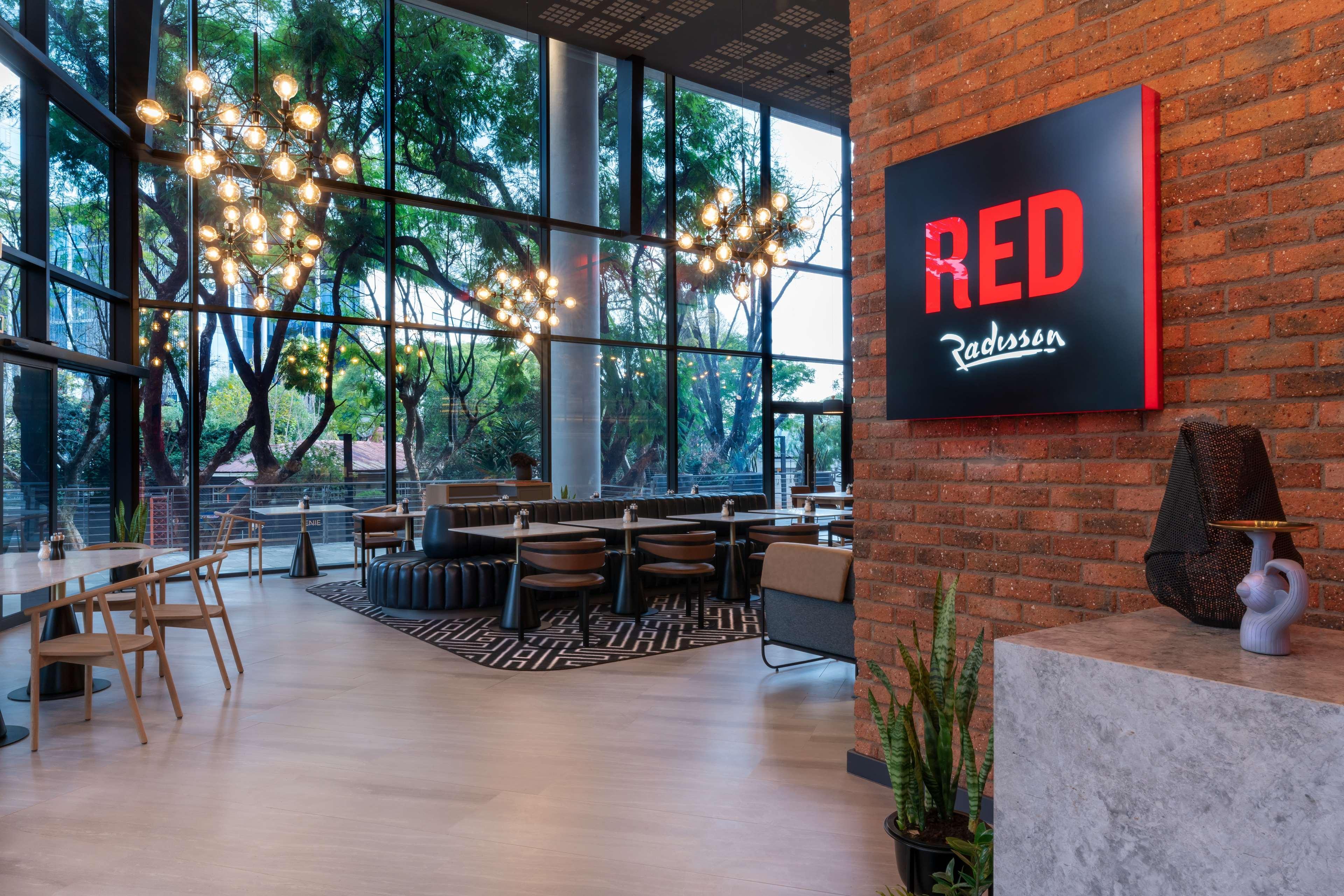 Radisson Red Hotel Johannesburg Rosebank Buitenkant foto